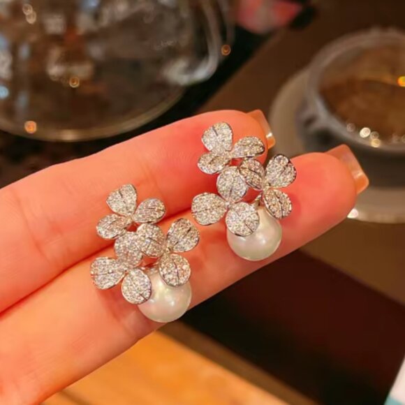 Elegant Silver and White Pearl Cluster Earrings - Picture 4 of 6